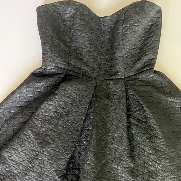 Strapless Black dress - Picture 3 of 3